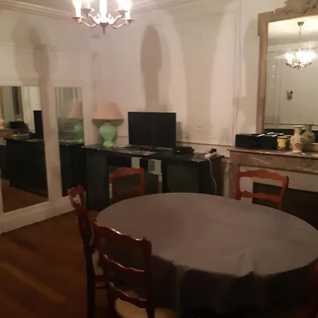 Le Sarciron Apartment *